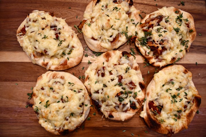 Cheesy Caramelized Onion & Bacon&nbsp;Flatbreads